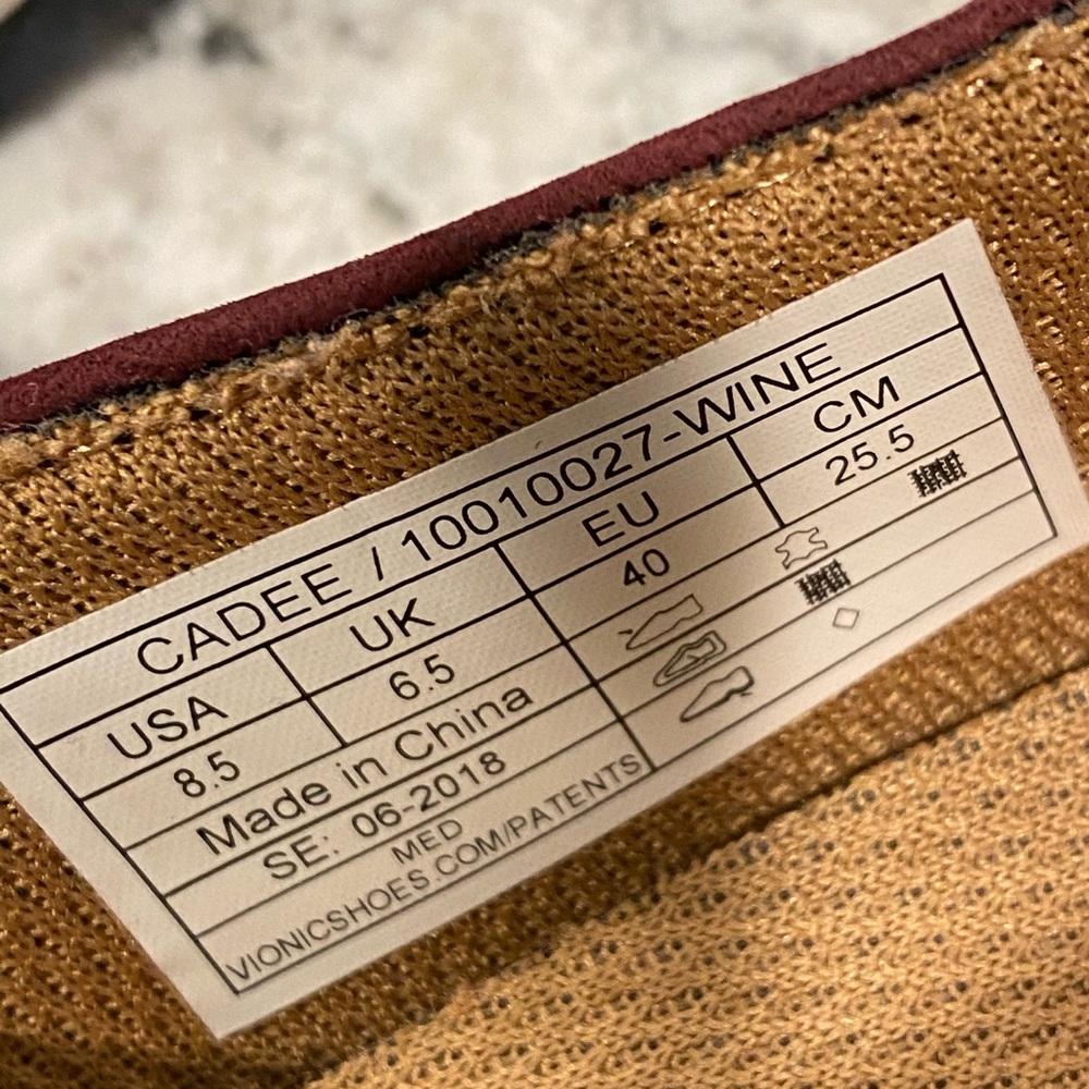 Vionic slip ons - Picture 2 of 13